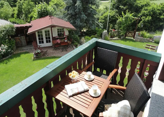Quaint In With Terrace Ferienhaus