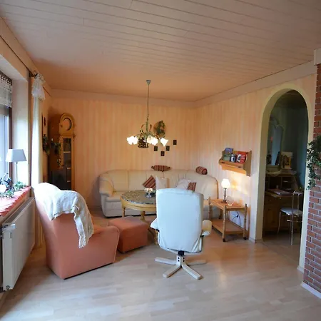 Quaint In With Terrace בית נופש Zeil am Main